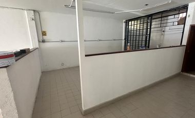 RENTA | Local Comercial de 130 m2