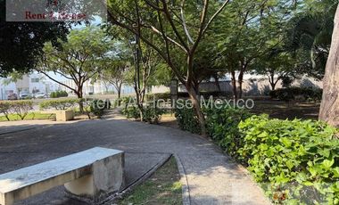 Casa en Renta en Aeropuerto 26-1950.