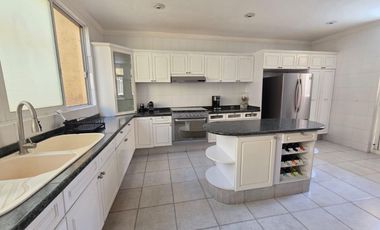 CASA EN VENTA ACAPANTZINGO