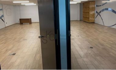 Edificio Comercial en Renta en Lomas de Tecamachalco, Naucalpan de Juarez