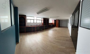 Edificio Comercial en Renta en Lomas de Tecamachalco, Naucalpan de Juarez