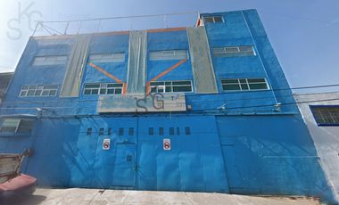 Edificio Comercial en Renta en Lomas de Tecamachalco, Naucalpan de Juarez