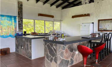 Se Vende Finca con casas de Montaña en Sabanitas, Colón