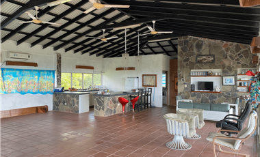 Se Vende Finca con casas de Montaña en Sabanitas, Colón