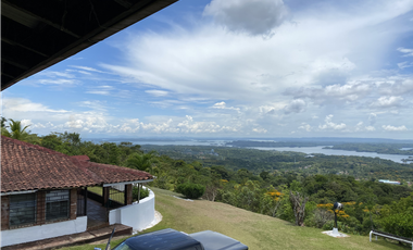Se Vende Finca con casas de Montaña en Sabanitas, Colón