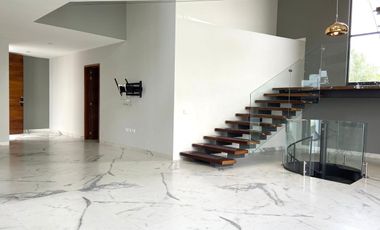 Casa en VENTA / RENTA en Residencial El Molino Condominio XIV