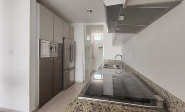 SE RENTA CASA EN FRACCIONAMIENTO LOMAS DE ANGELOPOLIS 3, PUEBLA