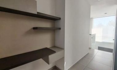SE RENTA CASA EN FRACCIONAMIENTO LOMAS DE ANGELOPOLIS 3, PUEBLA
