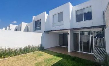 SE RENTA CASA EN FRACCIONAMIENTO LOMAS DE ANGELOPOLIS 3, PUEBLA