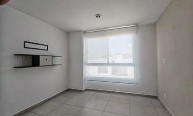 SE RENTA CASA EN FRACCIONAMIENTO LOMAS DE ANGELOPOLIS 3, PUEBLA