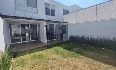 SE RENTA CASA EN FRACCIONAMIENTO LOMAS DE ANGELOPOLIS 3, PUEBLA