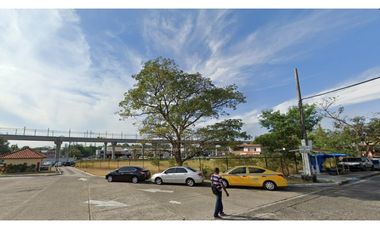 se vende terreno vía principal al lado de banco general de villa lucre
