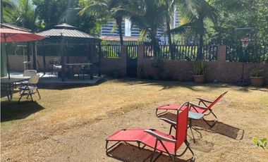 SE VENDE LUJOSA CASA REMODELADA CON INMENSA TERRAZA EN CD. DEL REY AQ