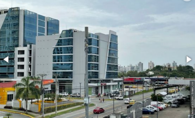 SE VENDE APARTAMENTO P.H. Terrazas del Rey, Torre 300