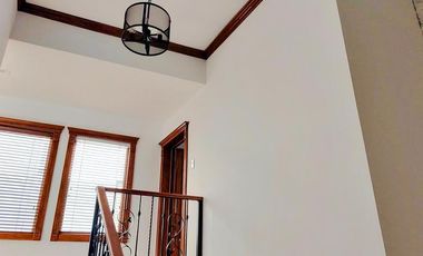 CASA EN VENTA EN BOSQUES DEL SAN FRANCISCO FRENTE A PARQUE CON ALBERCA