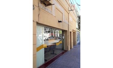 CASA CENTRICA CON LOCAL