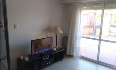 AMPLIO DEPARTAMENTO DE 1 DORMITORIO - PLANTA BAJA EN GRAN UBICACION!