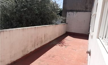 DEPOSITO / LOCAL VENTA CON VIVIENDA/OFICINA LOMAS DE SAN ISIDRO