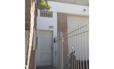 DEPOSITO / LOCAL VENTA CON VIVIENDA/OFICINA LOMAS DE SAN ISIDRO