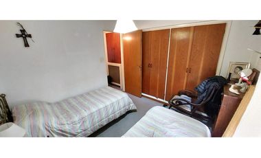 DEPARTAMENTO EN PLANTA BAJA DE 2 DORM - A PASOS DE PLAZA ESPAÑA -