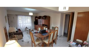 DEPARTAMENTO EN PLANTA BAJA DE 2 DORM - A PASOS DE PLAZA ESPAÑA -