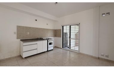 Venta Casa 2 Dormitorios Complejo Cerrado Zona La Toma