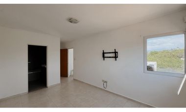 Venta Casa 2 Dormitorios Complejo Cerrado Zona La Toma