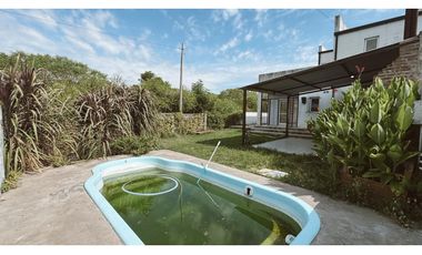 Venta Casa 2 Dormitorios Complejo Cerrado Zona La Toma