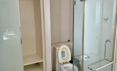 Beachfront, recently renovated luxury condo for sale