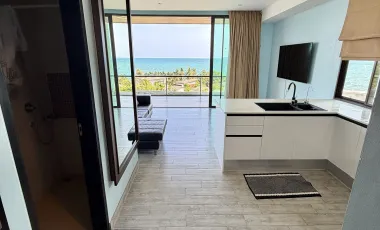 Beachfront, recently renovated luxury condo for sale