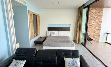 Beachfront, recently renovated luxury condo for sale