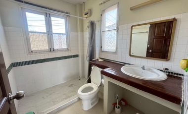 3 Bedroom House for rent at Ban Lom Thale 1