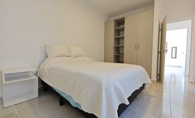 CASA EN RENTA CON PANELES SOLARES  2 REC. JARDINES DE MAYAKOBA AMUEBLADA