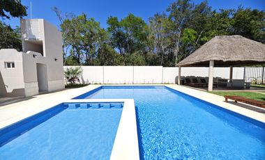 CASA EN RENTA CON PANELES SOLARES  2 REC. JARDINES DE MAYAKOBA AMUEBLADA