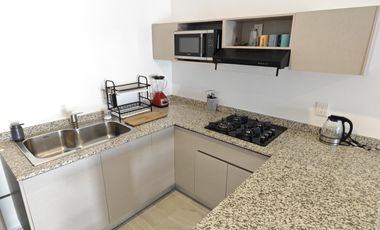 CASA EN RENTA CON PANELES SOLARES  2 REC. JARDINES DE MAYAKOBA AMUEBLADA