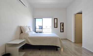 CASA EN RENTA CON PANELES SOLARES  2 REC. JARDINES DE MAYAKOBA AMUEBLADA