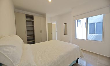 CASA EN RENTA CON PANELES SOLARES  2 REC. JARDINES DE MAYAKOBA AMUEBLADA