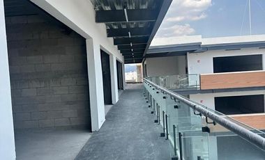 Renta Local Comercial 52m² | Plaza Quiwi Juriquilla La Condesa | $18,000