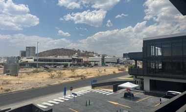 Renta Local Comercial 52m² | Plaza Quiwi Juriquilla La Condesa | $18,000