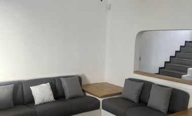Renta de Casa en Las Fuentes