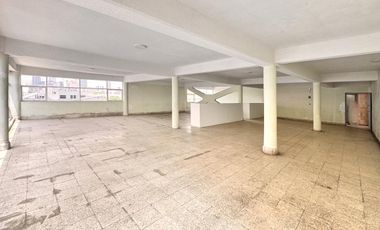 RENTA DE OFICINA EN ESQUINA EN EJE CENTRAL AV. LAZARO CARDENAS ZONA CENTRO