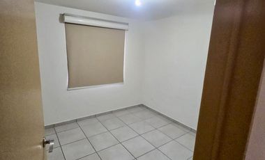 Casa en Renta,  Fracc. Las Terrazas a 10 minutos de Periférico, 2 recámaras, 2 baños