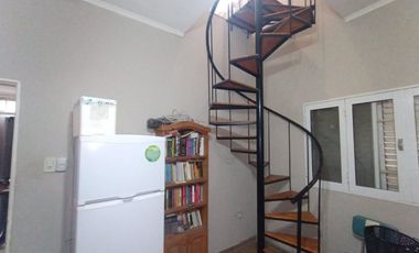 CASA EN VENTA 2 PLANTAS, 5 DORM., PATIO Y COCHERA