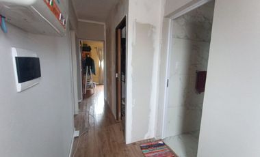 CASA EN VENTA 2 PLANTAS, 5 DORM., PATIO Y COCHERA