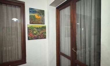 Casa de 8 ambientes, c/cochera, quincho y terraza