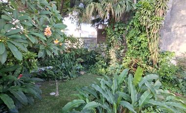 Casa de 8 ambientes, c/cochera, quincho y terraza