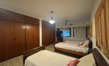 Casa de 8 ambientes, c/cochera, quincho y terraza
