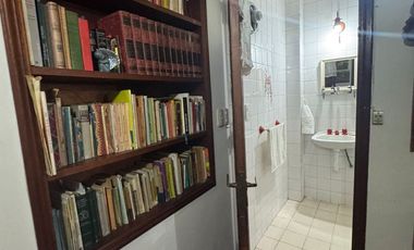 Casa de 8 ambientes, c/cochera, quincho y terraza