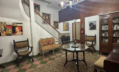 Casa de 8 ambientes, c/cochera, quincho y terraza