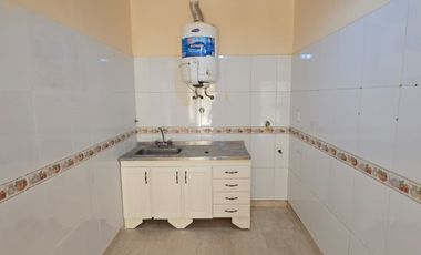 Casa PH en alquiler en Lanus Este